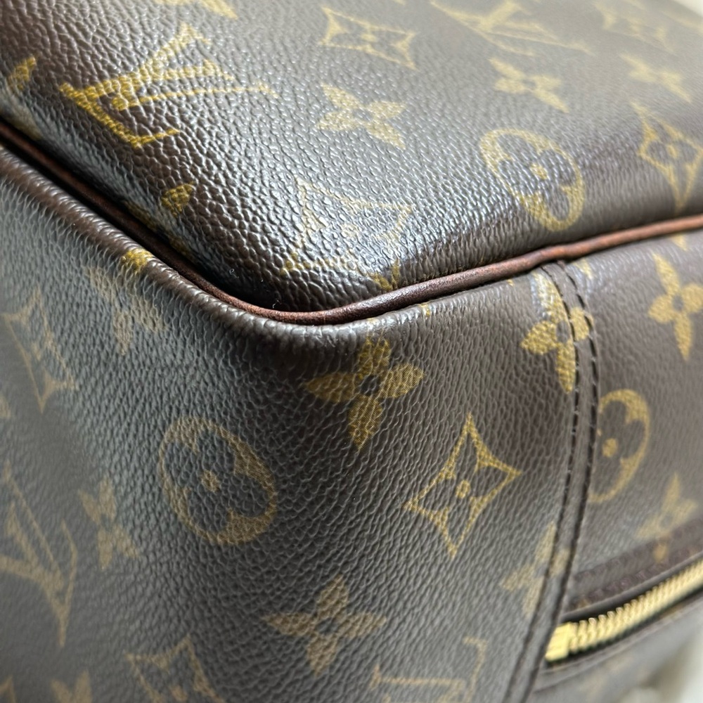 Louis Vuitton Deauville Monogram Handbag - Picture 7 of 16